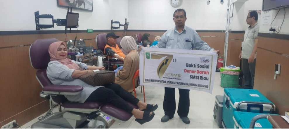 Sempena HUT ke-7, Pengurus SMSI Riau Donor Darah ke UTD PMI Pekanbaru