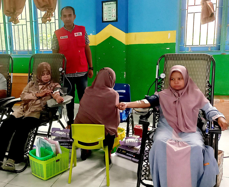 Baksos di Rumbai, PMI UPTD Pekanbaru Kumpulkan 76 Kantong Darah