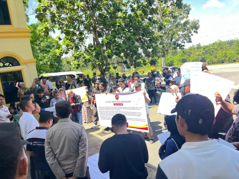Ratusan Petani Koppsa-M Minta Bupati Kampar Turun Langsung Selesaikan Konflik Dengan PTPN IV