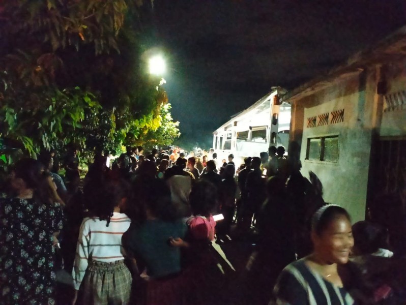 Hamili Warganya Ratusan Masyarakat Demo Rumah Kades Pulau Permai Kampar