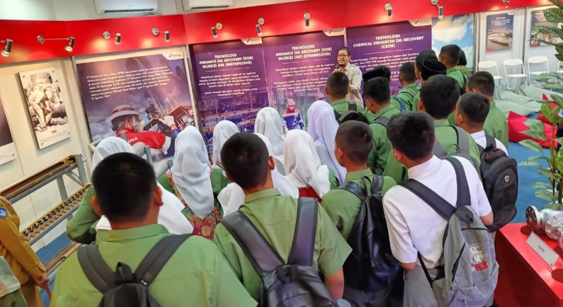 Kunjungi PHR Journey Room, Siswa SMAN 16 Pekanbaru Dibawa 'Berpetualang' ke Masa Lampau