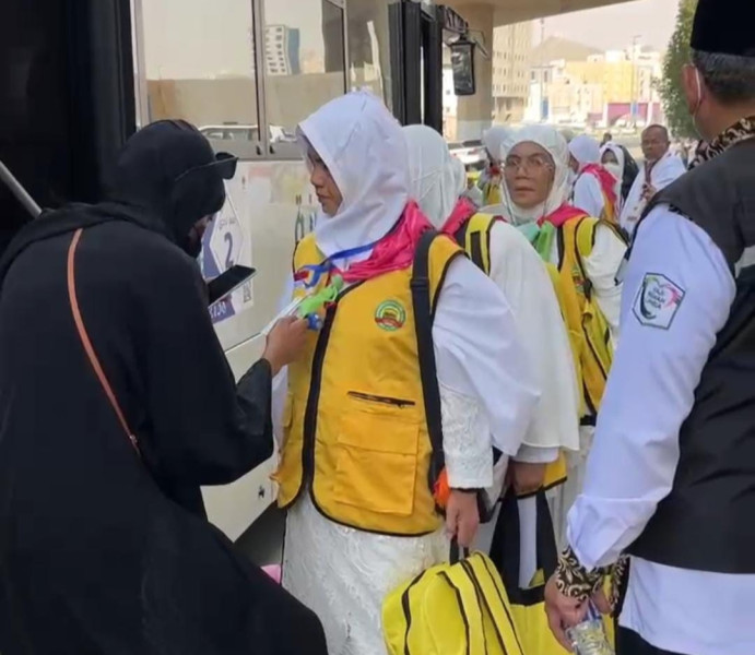 Menuju Arafah, Jamaah Riau Scan Kartu Nusuk
