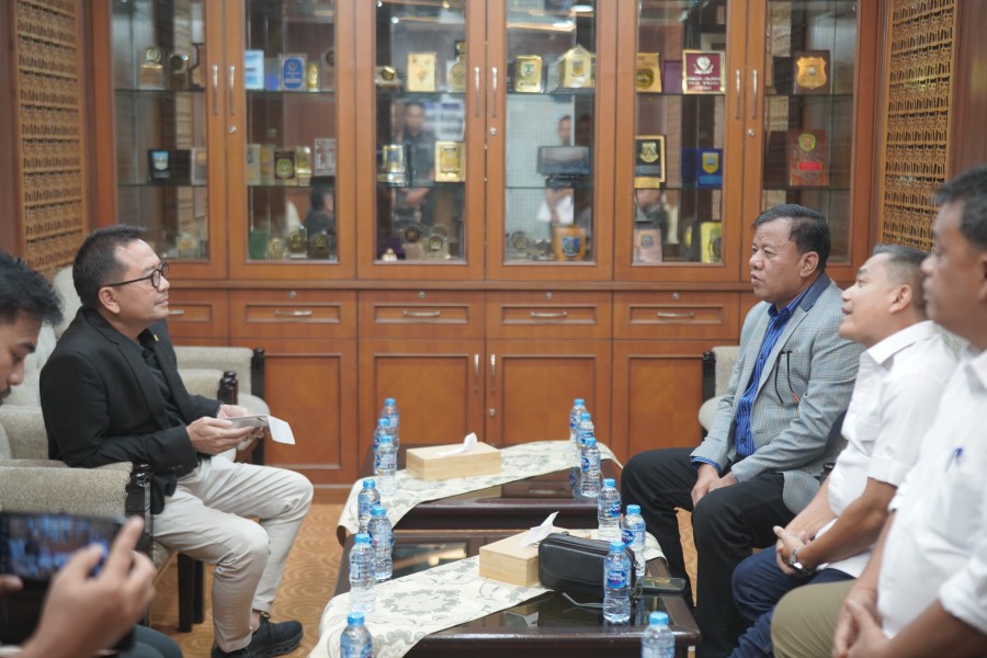 Bupati Kuansing Usulkan DAK 2026, Fokus Jalan dan Ekonomi Rakyat, Cakmus Puji Kinerja Suhardiman Amby
